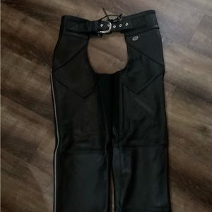 Harley Davidson women’s black leather chaps S/M